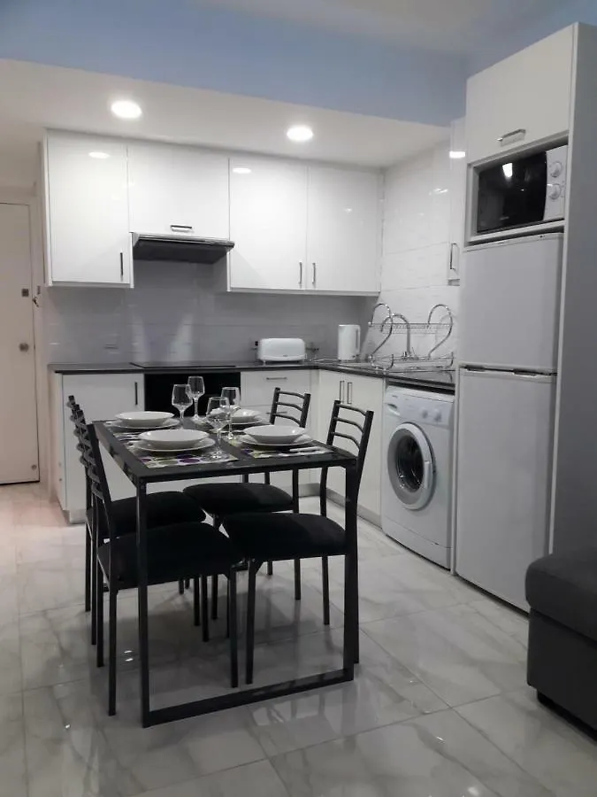 P L Sunorama Beach Garden 302 Lárnaka Apartman