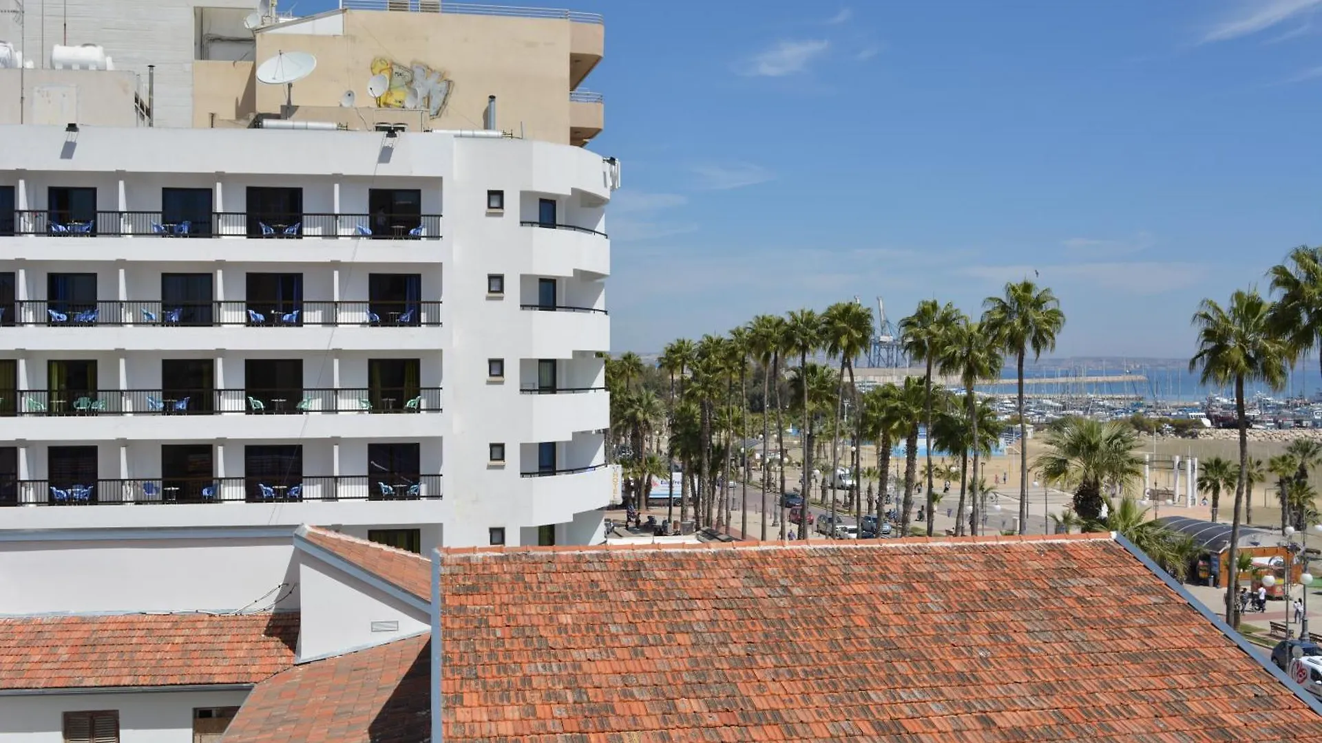 P L Sunorama Beach Garden 302 Larnaca Apartament